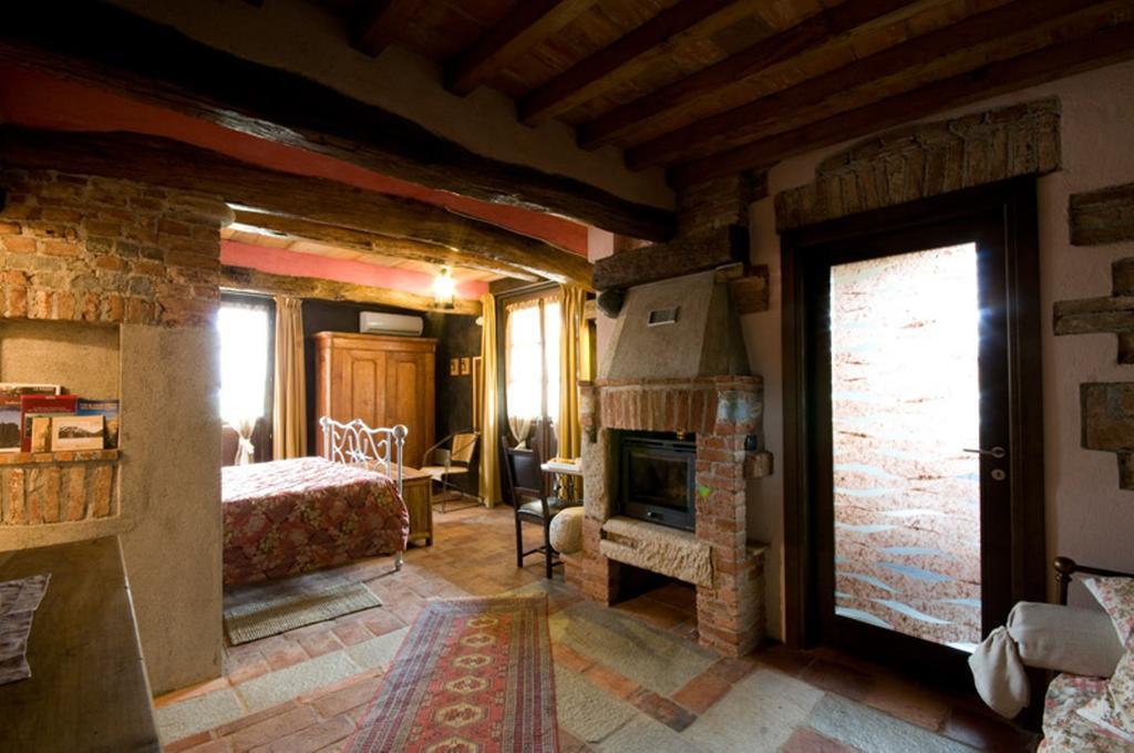 La Via' Bed & Breakfast Cavour Ngoại thất bức ảnh
