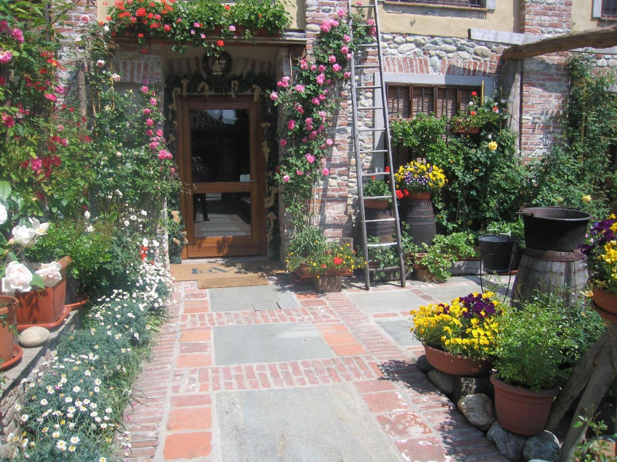 La Via' Bed & Breakfast Cavour Ngoại thất bức ảnh
