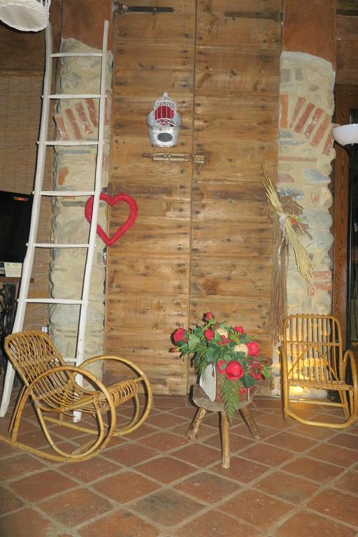 La Via' Bed & Breakfast Cavour Ngoại thất bức ảnh
